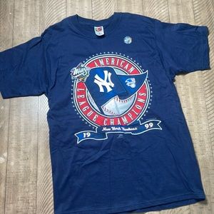 Vintage 1999 mens medium New York Yankees baseball shirt mlb